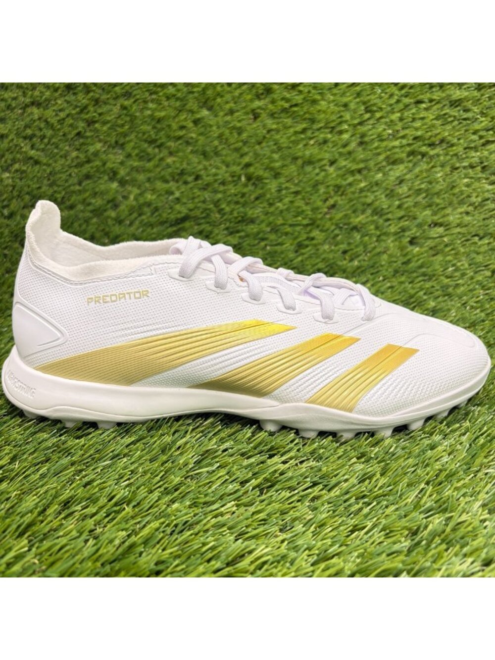 Adidas Predator League TF Mens Size 7 White Gold Running Outdoor Soccer Cleats